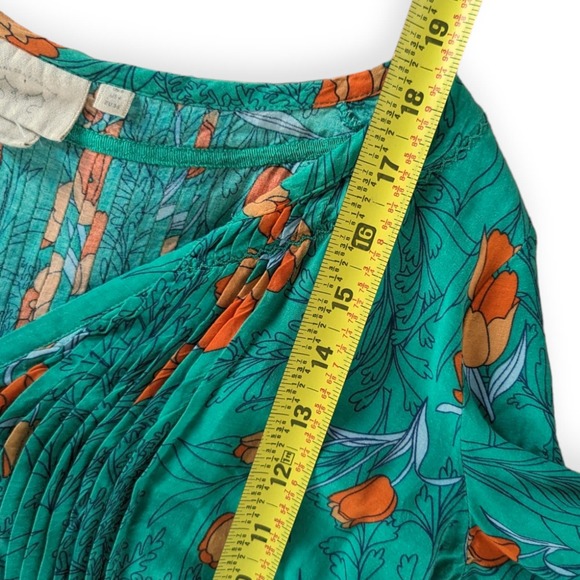 Vanessa Virginia Green & Orange Pintucked Poppy Swing Blouse - Picture 8 of 10